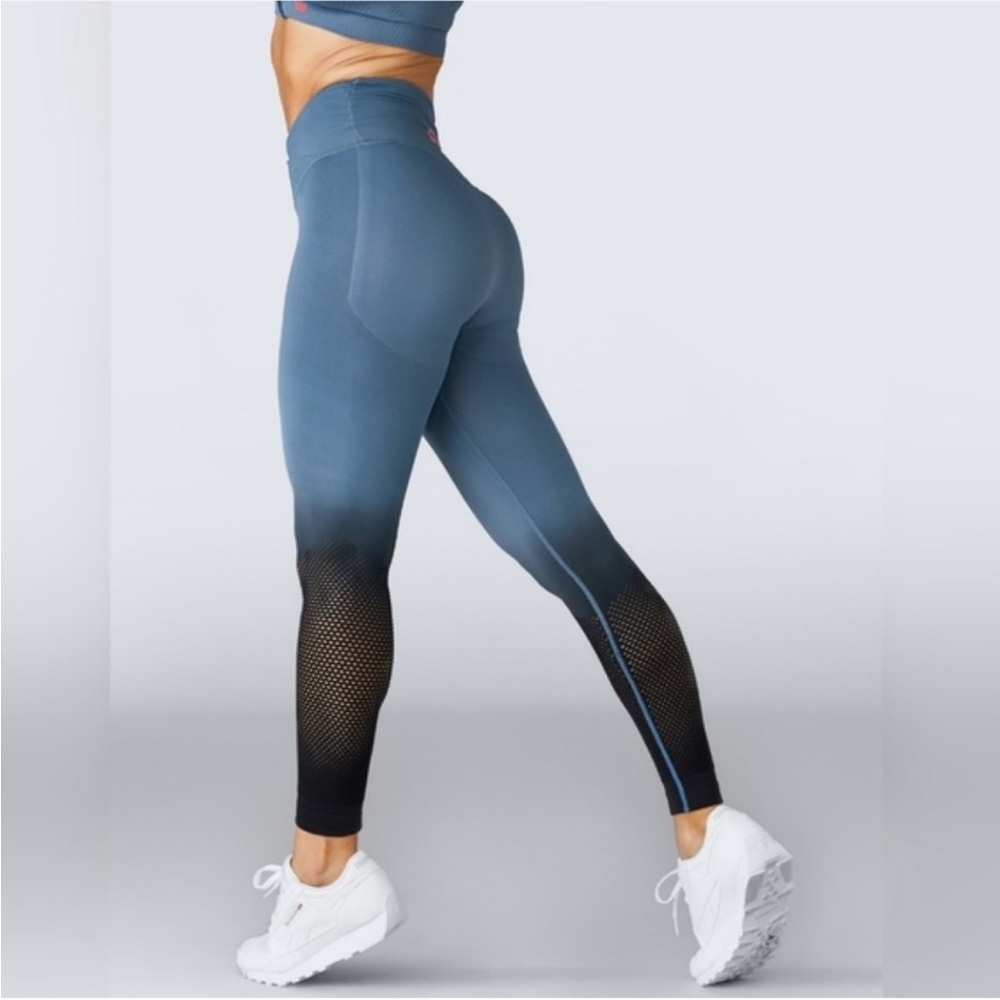 SHEFIT Women’s 2 Luxe Ombré Blue Leggings